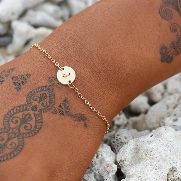 Minimalist Letter Initial Cute Pendant Bracelet - Picture 2 of 12